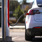 Sale of electric vehicles less than 1% of engine vehicles in 2020